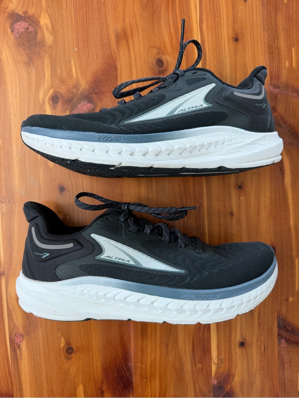 Altra Women's Black and White Running Shoes - Cushioned Trainer